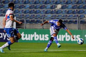 “Ellos no querían jugar, no querían este partido, así que les tenemos que romper...”: la incendiaria arenga que no le sirvió a la UC ante la U