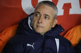 Tiago Nunes es sorprendido volviendo a Santiago tras dejar la UC: “Estamos enamorados de Chile, la familia sigue acá”