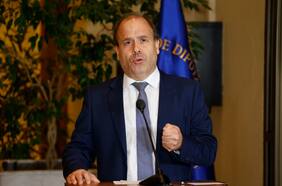 “Ha priorizado la unidad de la Democracia Cristiana”: Las reacciones en la DC luego que Alberto Undurraga depusiera su candidatura