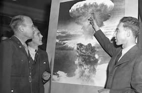 Columna de Hellmut Lagos: Oppenheimer, la Bomba Atómica y el largo camino al desarme nuclear