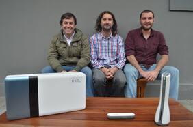 Tres emprendedores chilenos desarrollan innovador dispositivo que utiliza ozono acuoso para desinfectar superficies y espacios cerrados