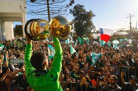 Wanderers campeón: Dólares en el WhatsApp