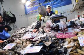 A 14 días de Semana Santa: locatarios de Terminal Pesquero de Santiago cierran en protesta por seguridad