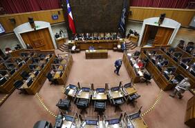 Sin registros oficiales y con asesores legislativos ya inoculados: cómo se lleva adelante la vacunación contra el Covid-19 en el Congreso