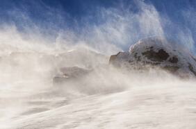 Alerta por viento blanco para la Región Metropolitana y otras 2 regiones