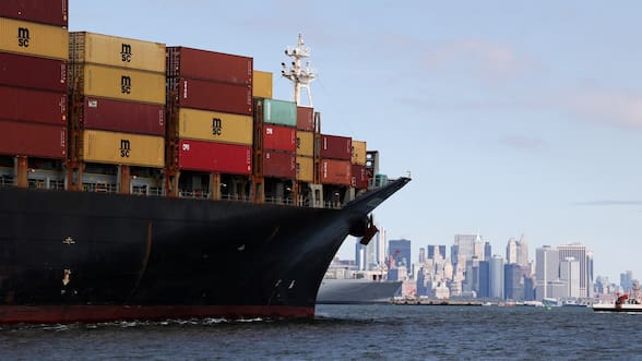 Guerra en Irán lleva a que precios de fletes marítimos se disparen y alcancen su mayor nivel en casi un año