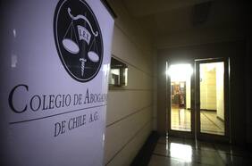Tras conocerse chats de Hermosilla y Sabaj: Colegio de Abogados abre investigación ética para determinar responsabilidades de abogados