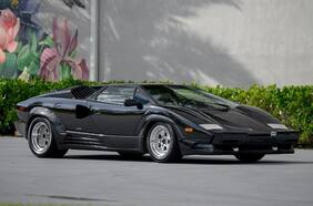 A subasta este Lamborghini Countach 1990 que prácticamente está nuevo