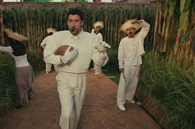 La historia del atuendo que Bad Bunny lució en su show en el Super Bowl LX