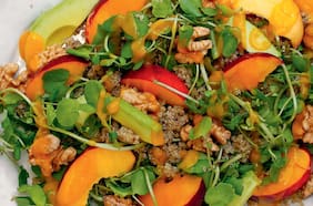 Ensalada de quínoa y duraznos