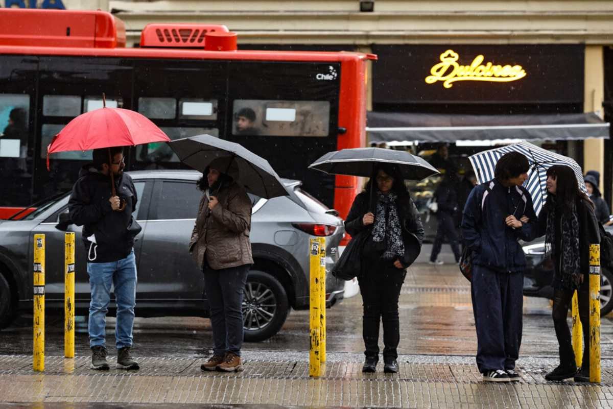 ¿Vuelve la lluvia a Santiago? Esto dice el pronóstico. Foto: ATON.