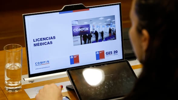 Corte Suprema rechaza demanda por despido injustificado contra trabajador que viajó al extranjero con licencia médica