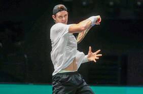 Salvando un match point: Nicolás Jarry logra épica victoria y se mete en los cuartos de final del torneo de Adelaida