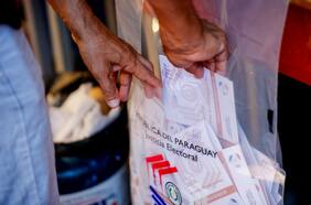 Paraguay elige en las urnas a su nuevo presidente: últimas encuestas arrojan empate técnico