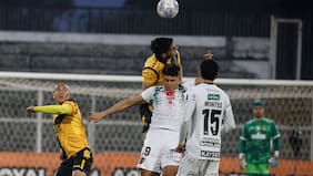 Palestino supera a Coquimbo Unido con un golazo desde mitad de la cancha al Mono Sánchez