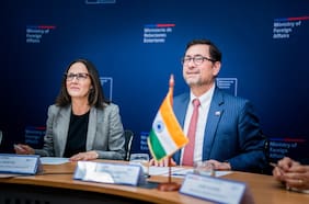 Canciller Pérez Mackenna y subsecretaria Estévez visitan India para impulsar acuerdo comercial e inversiones