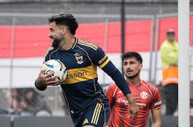 Boca Juniors vuelve al triunfo en la liga argentina con Carlos Palacios y Williams Alarcón como titulares