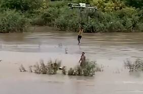 Niño fue rescatado con un dron tras una inundación en Vietnam