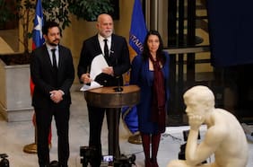 A regañadientes del PC y libertarios, reforma política de Elizalde tiene todo a su favor para ser despachada a ley