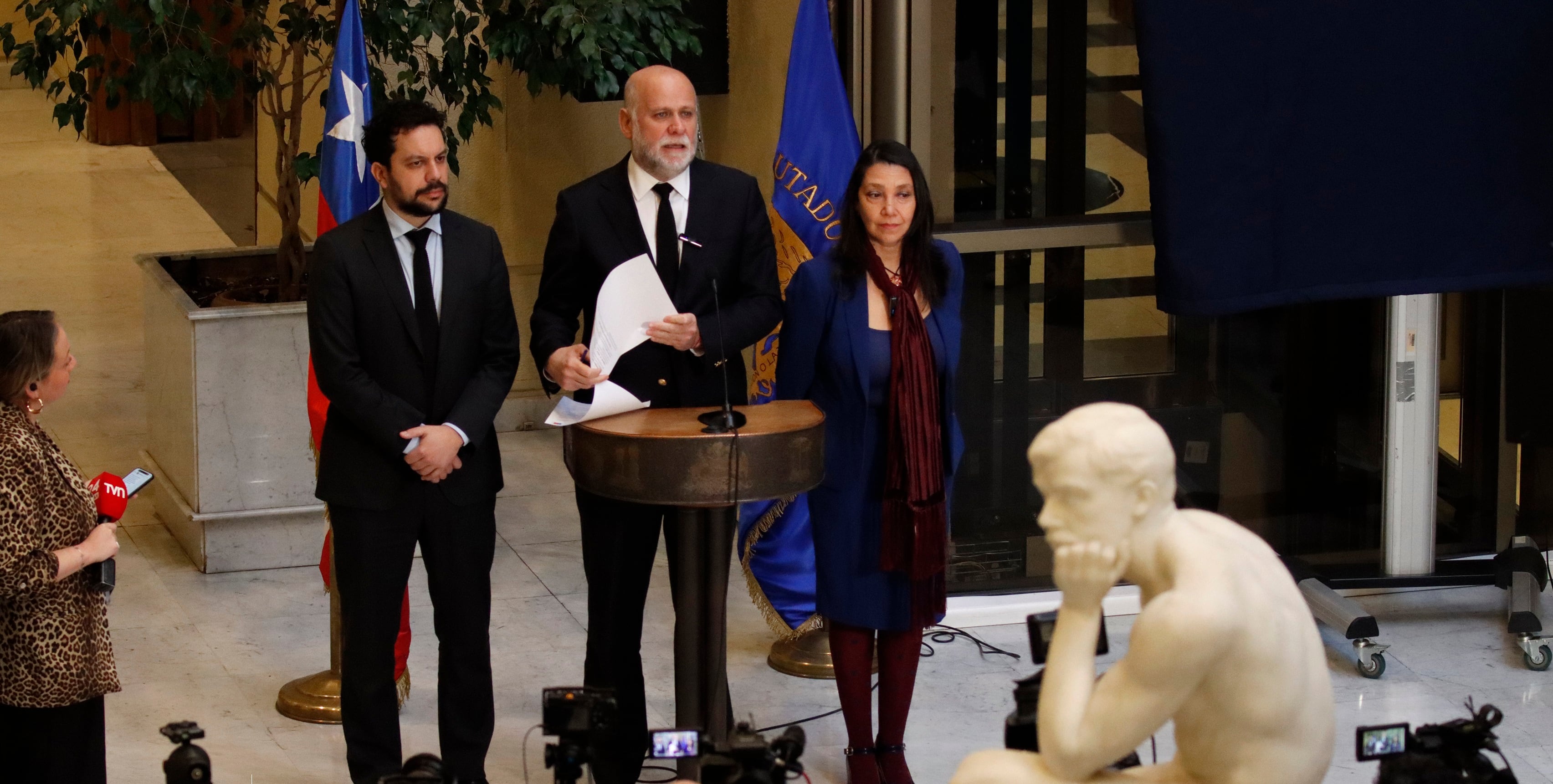 A regañadientes del PC y libertarios, reforma política de Elizalde tiene todo a su favor para ser despachada a ley
