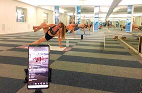 Online y gratis: 14 cursos para hacer yoga y pilates en casa