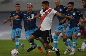 Se sube el telón del fútbol argentino con siete chilenos