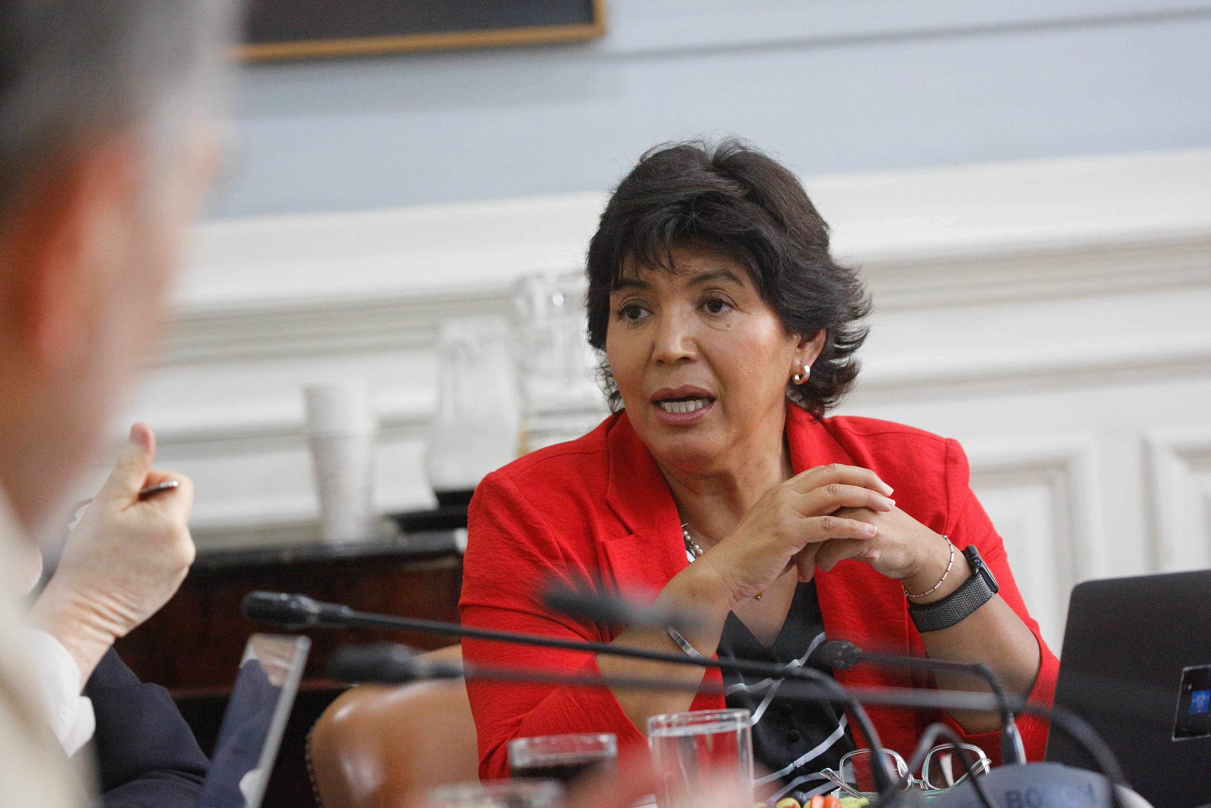 Provoste fustiga proyecto de sala cuna de Kast y apunta a Rau por financiamiento con seguro de cesantía
