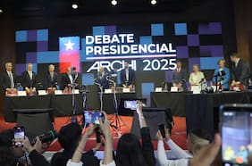 Cruces por derechos humanos, liceos emblemáticos y migración marcan penúltimo debate presidencial de cara a primera vuelta