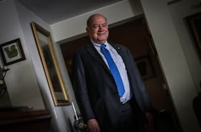 Del Senado a la U: José Miguel Insulza se convertirá en nuevo director de Azul Azul