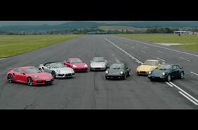 Regalo para los porschistas: las siete generaciones del 911 Turbo enfrentadas en un pique