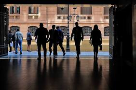 Despidos por necesidad de la empresa anotan nueva caída en septiembre, pero acumulado del año es el mayor número desde la pandemia