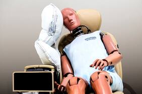 Hyundai crea airbag que evita colisión entre conductor y copiloto tras un choque