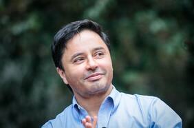 Carter entre políticos mejor evaluados en encuesta UDD