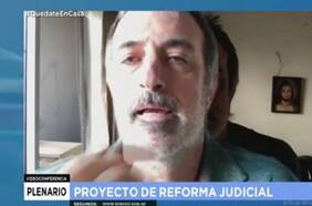 Que no le pase a usted: Senador argentino utilizó una foto para simular su presencia en una comisión virtual