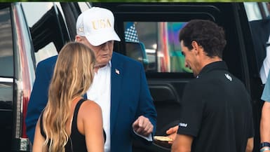 El regalo de Donald Trump a Joaquín Niemann tras su título en el LIV Golf de Nueva York