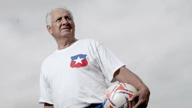 “Está lleno de stickers; me da rabia”: familia de Leonel Sánchez acusa abandono del mausoleo de los Mundialistas de 1962