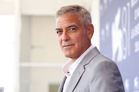George Clooney no besará más mujeres en las películas: “No intento competir con actores de 25 años”