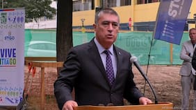 Desbordes exige a Jara disculparse con funcionarios de Santiago tras polémica de multa de TAG