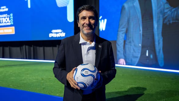 Pablo Nigro, psicólogo deportivo: “Chile no debe buscar un nuevo Vidal ni un nuevo Alexis, hay que formar buenos jugadores”