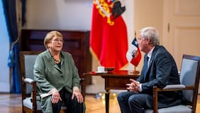 Presidente José Antonio Kast recibe a Michelle Bachelet en La Moneda