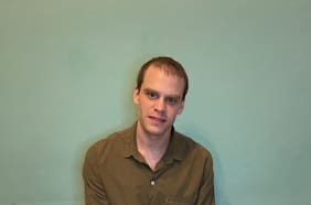 Ran Heilbrunn, escritor israelí: “Comparar números de muertos en Gaza e Israel no implica tirar la moral por la ventana”