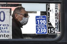 El peligro de andar en micro: estudio muestra cómo una persona asintomática fue capaz de contagiar de coronavirus a 23 pasajeros