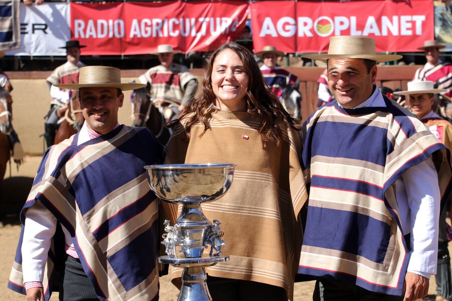 Natalia Duco enfrenta las críticas por cuadrarse con el rodeo: "Es un deporte por ley"