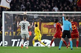 El súper Bayer Leverkusen no desentona y pone un pie en la final de la Europa League