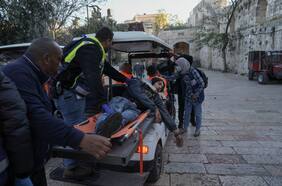 Choques en mezquita sagrada de Jerusalén dejan 20 palestinos heridos