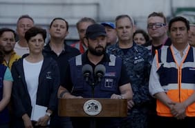 A semanas del fin de su mandato, Boric enfrenta nuevo megaincendio que ha dejado 19 fallecidos