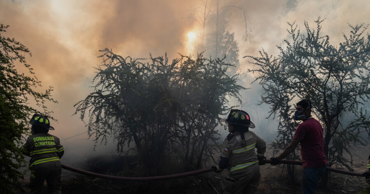 Incendio en Paine arrasa tres casas y provoca evacuaciones Incendio en Paine arrasa tres casas y provoca evacuaciones