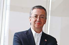 Tomás Flores: “La incertidumbre política doméstica así como una probable nueva alza de impuestos inhibirán la inversión”