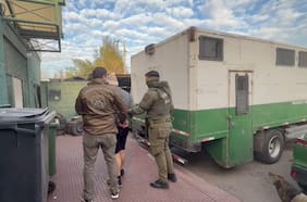 Mantenía orden de detención vigente: Detienen a sujeto que participó en serie de robos a pastelería de Quilicura