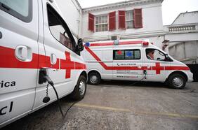Primeras ambulancias eléctricas de Latinoamérica ya están en Chile para ayudar en la emergencia
